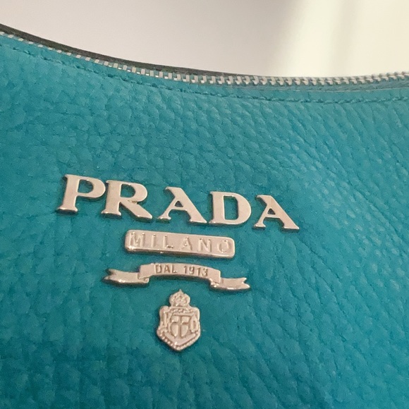 Prada bag - Picture 2 of 16